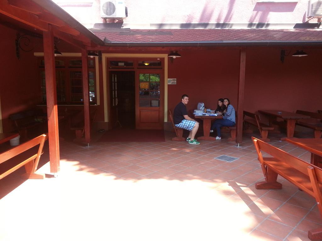 Europa Hostel Portoroz Bagian luar foto