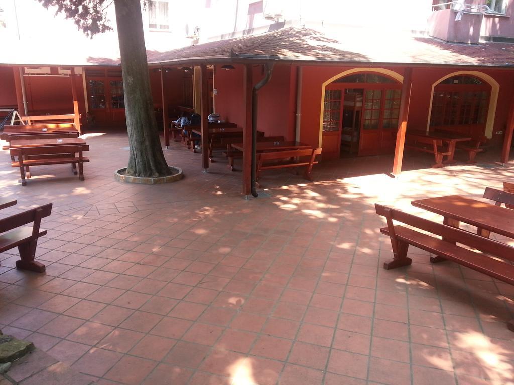 Europa Hostel Portoroz Bagian luar foto